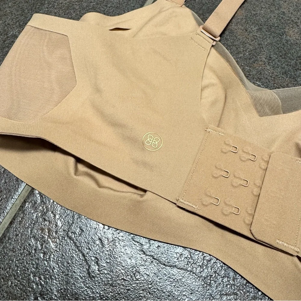 NEW Honeylove CrossOver Bra Sand Tan Large L NWT